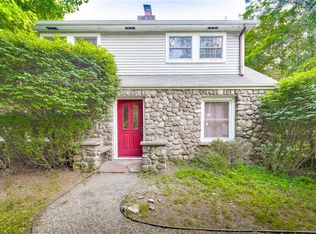 252 Cherry Ln, Airmont, NY 10901