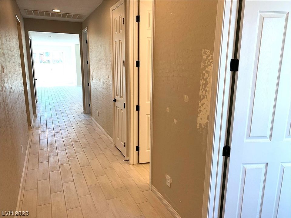 121 Barton Bay Ave, North Las Vegas, NV 89031 Zillow