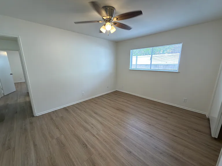 350 S Bedford Rd #350 — Photo 9