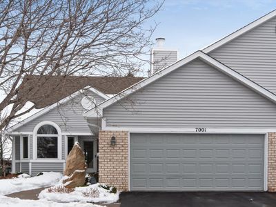 7001 Oak Pointe Curv, Bloomington, MN, 55438