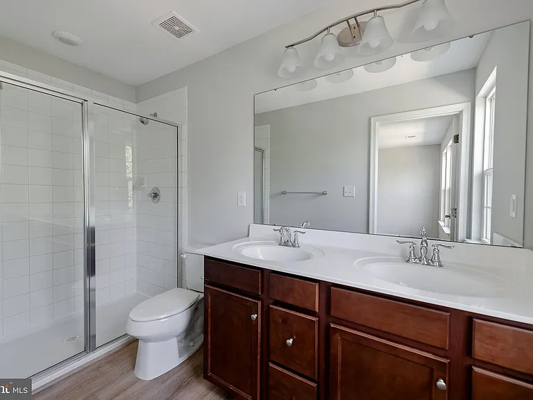 8647 Rosecrans Ln — Photo 17