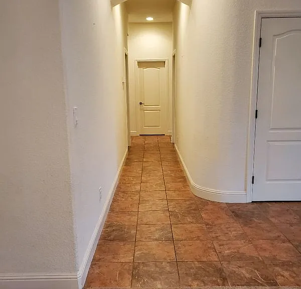 1004 Hildebrand Cir — Photo 7