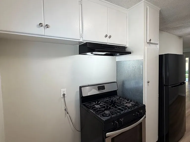 Stone Gate Apartments — Photo 39