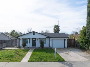 8822 Globe Ave, Dos Palos, CA 93620