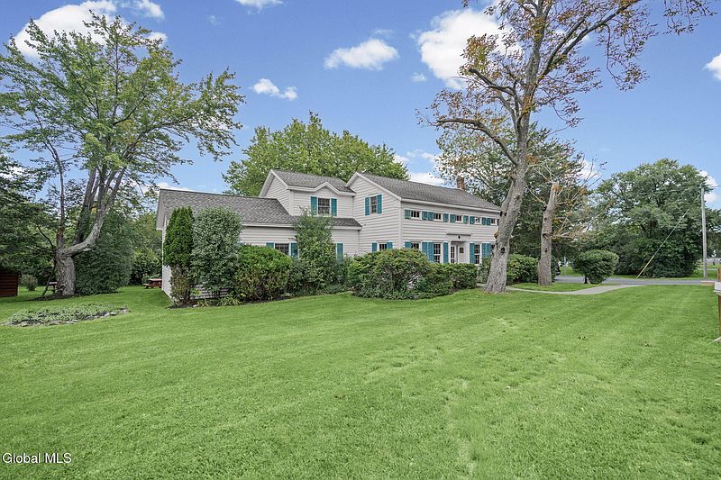 2nd image of 1167 Meadowdale Road