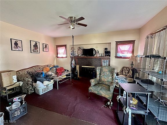 5th image of 41 W Avondale Ave