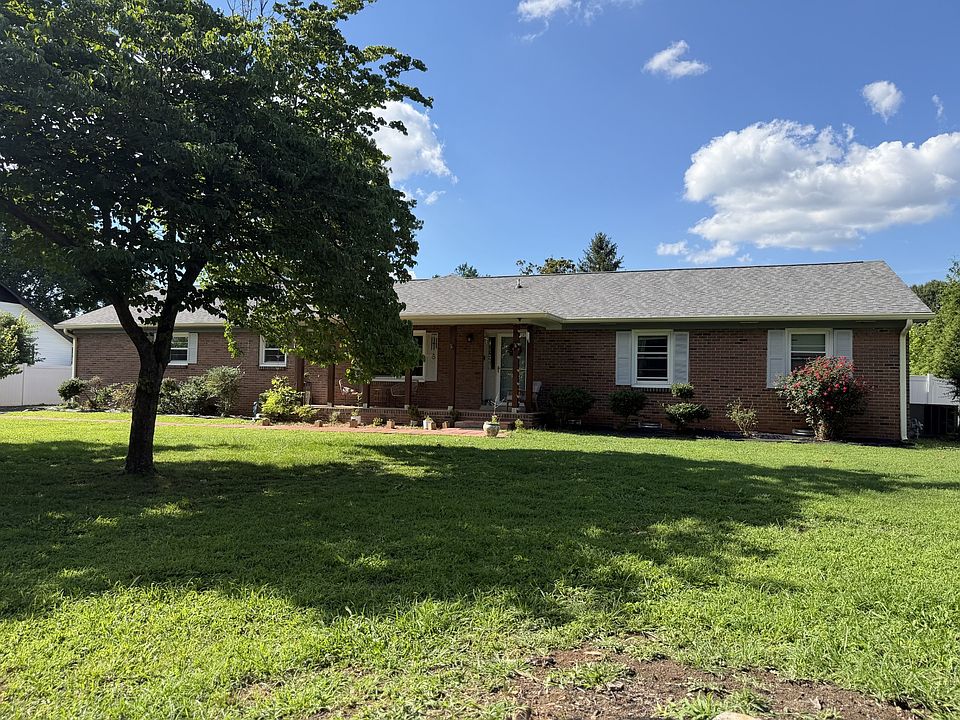 1st image of 5042 Creekside Dr