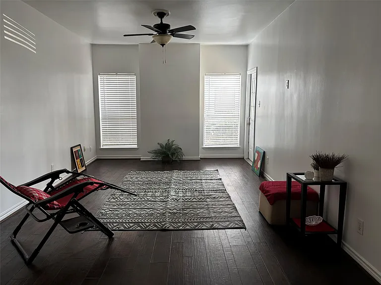 10047 Westpark Dr #9 — Photo 7