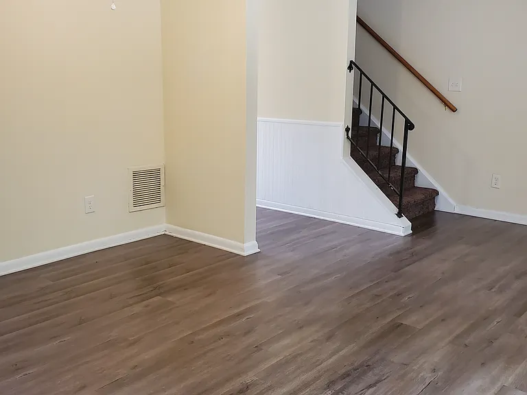 2080 Kings Gate Cir #C — Photo 19