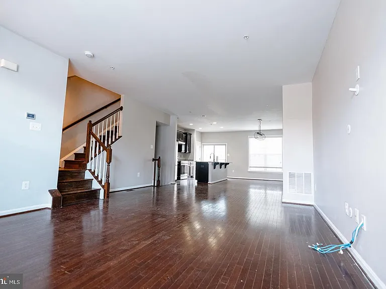 15520 Lady Lauren Ln — Photo 2