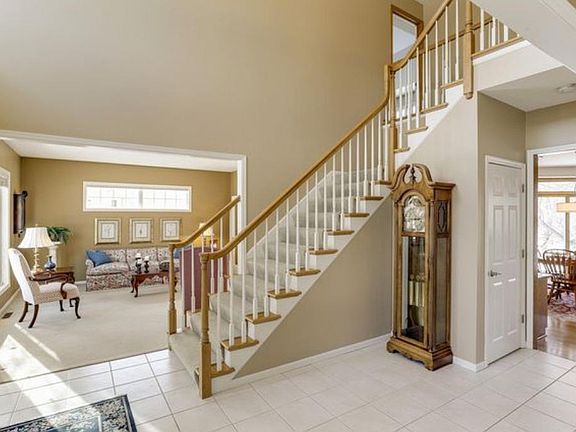 4th image of 3493 Crestmoor Pt