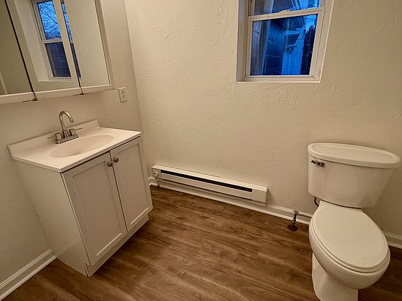 5th image of 108 N Carpenter St