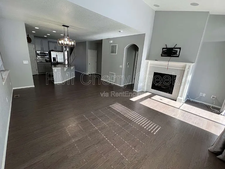 22472 E Union Cir — Photo 21