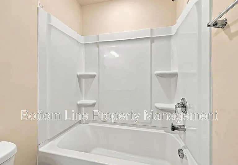 460 Glen Clova Dr — Photo 43