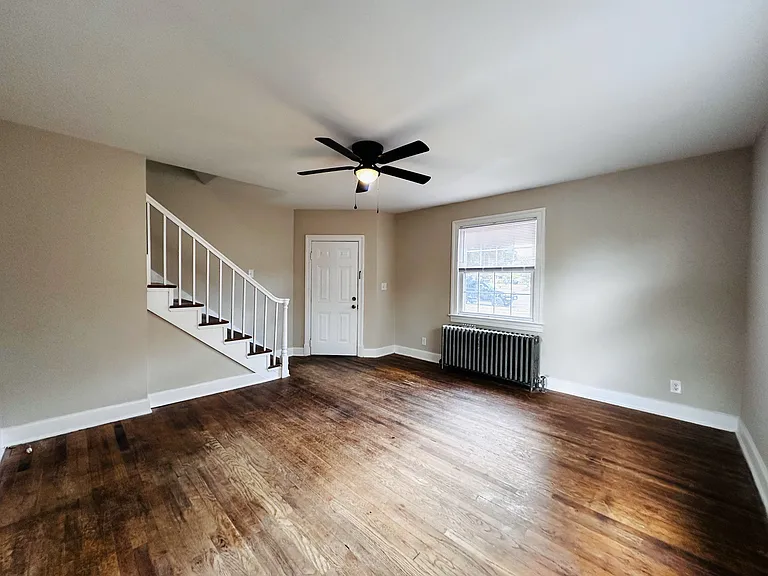 160 Dupont Cir #A — Photo 3
