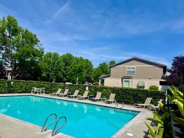 3126 Alameda St Unit 211, Medford, OR 97504