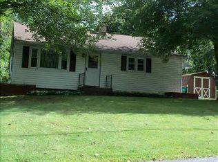 1 Birch Dr, Beacon, NY 12508
