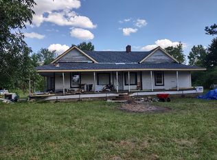 530 Oxendine Ln, Raeford, NC 28376