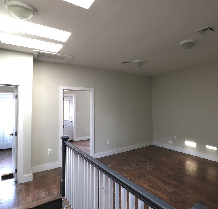 1st image of 17 Grattan St #1E