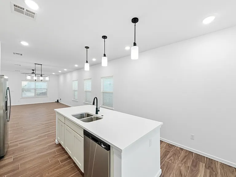 15113 Ambition Ave — Photo 9