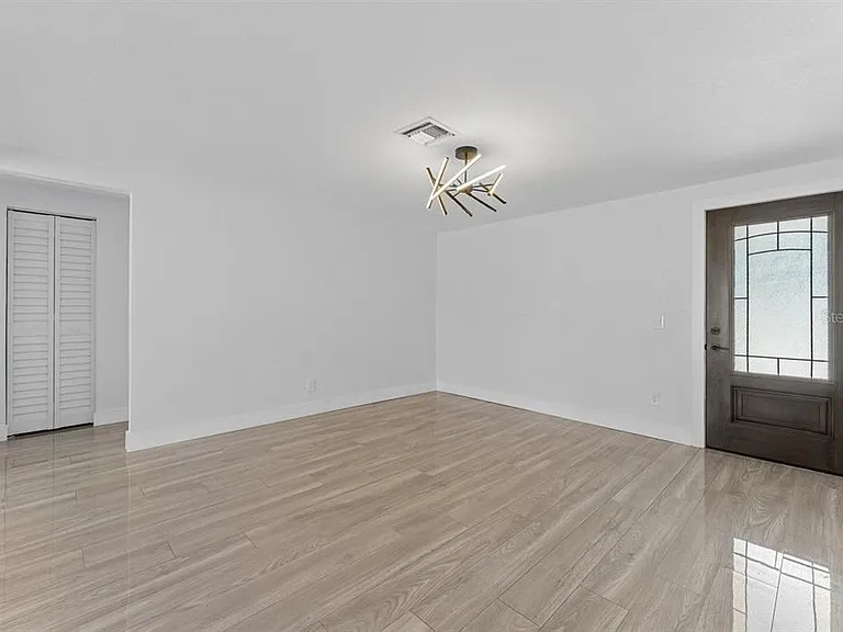 5510 Bayou Grande Blvd NE — Photo 3