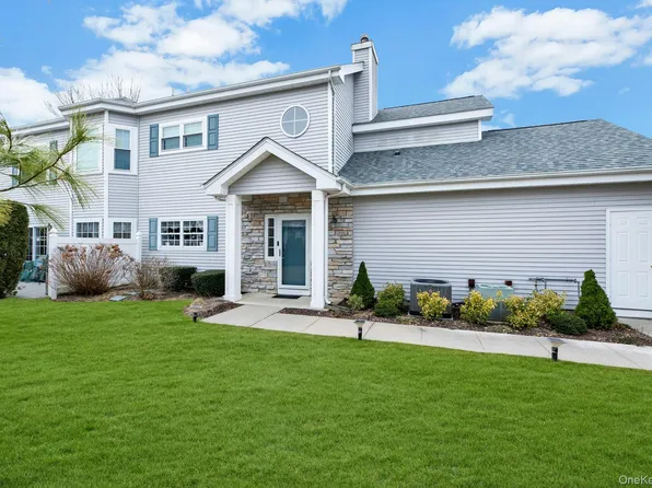 521 Highland Court #521, Moriches, NY 11955