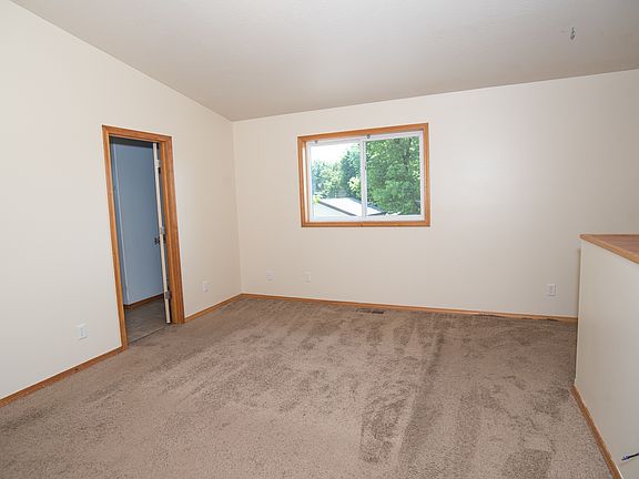 4th image of 2226 Burlington Ave Unit B-1-1