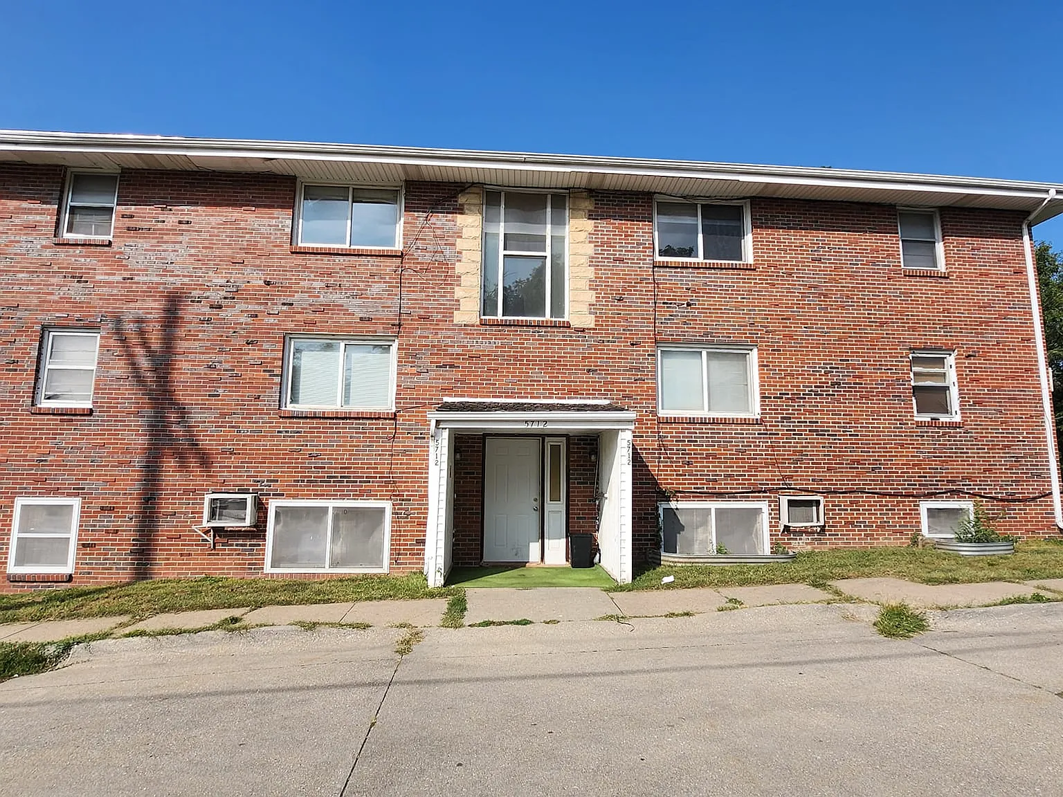 2 bed, $800 — Photo 1