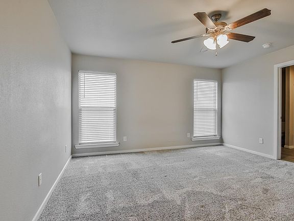5th image of 2901 Urbana Ave