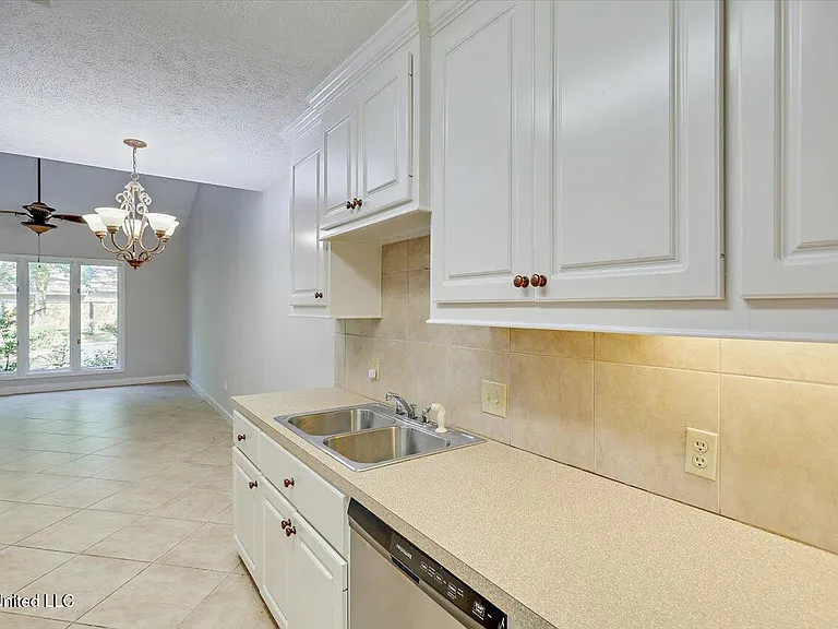200 Woodgreen Dr #2 — Photo 9
