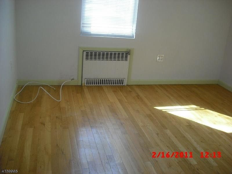 2nd image of 13 Heller Pl