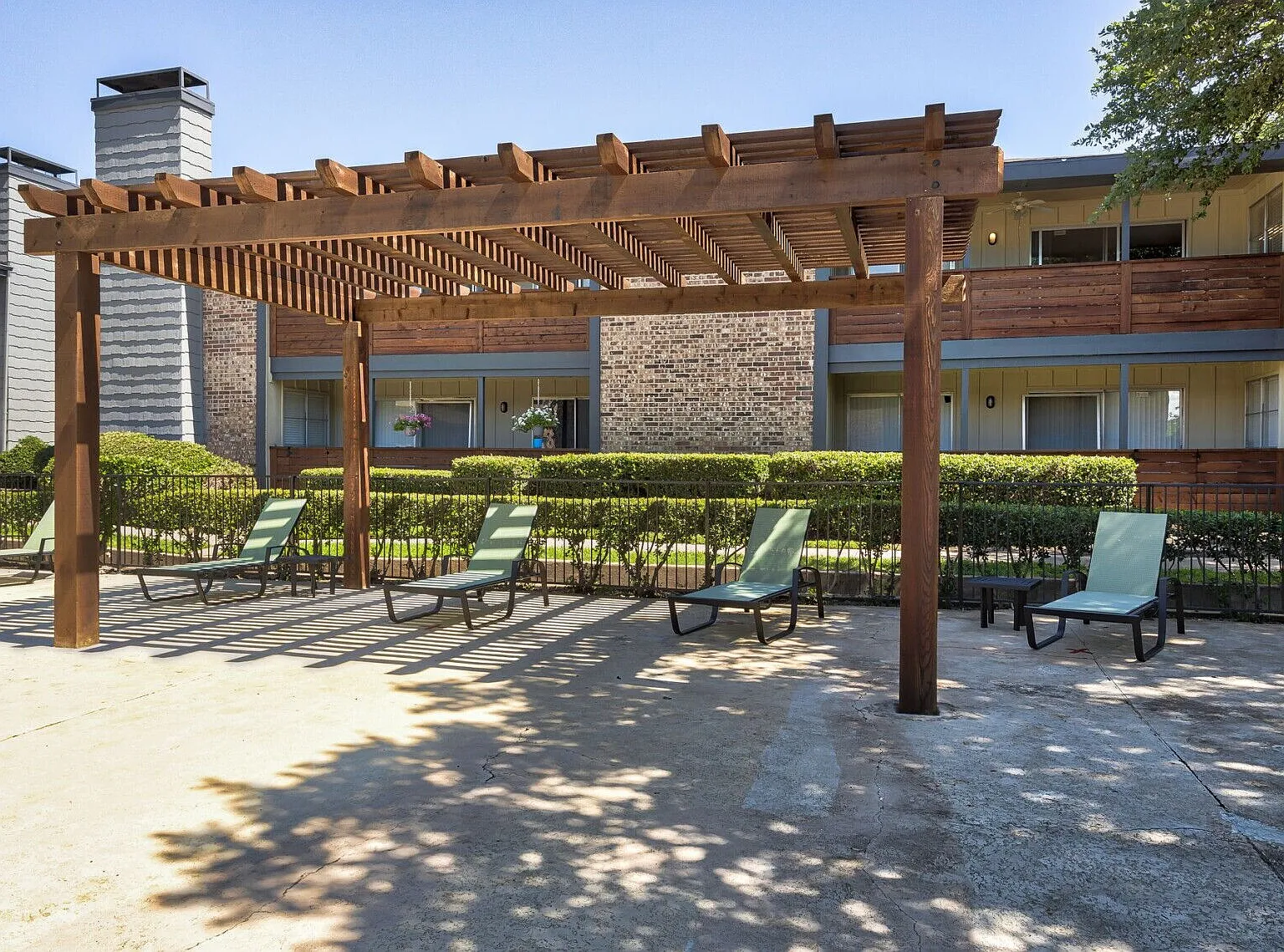 Spring Creek Apartments — Photo 2