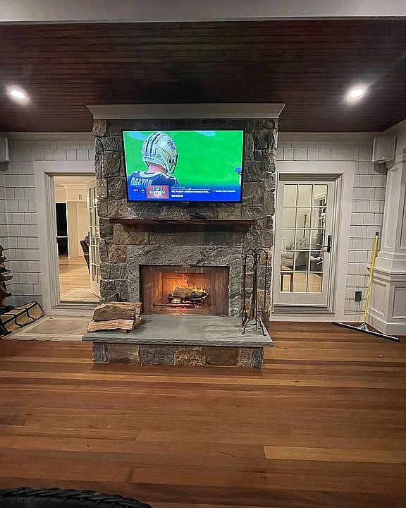 2nd image of 367 Fairview Ave