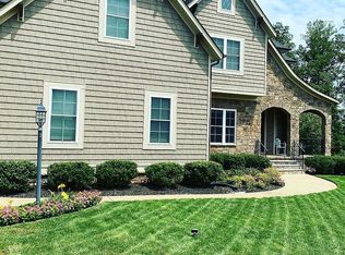 17530 Tree View Ct, Moseley, VA 23120