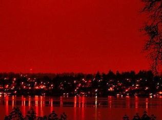 12518 Holmes Point Dr NE, Kirkland, WA 98034