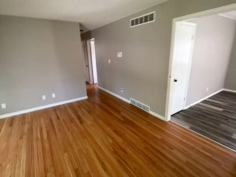 8706 NE Boone St — Photo 2