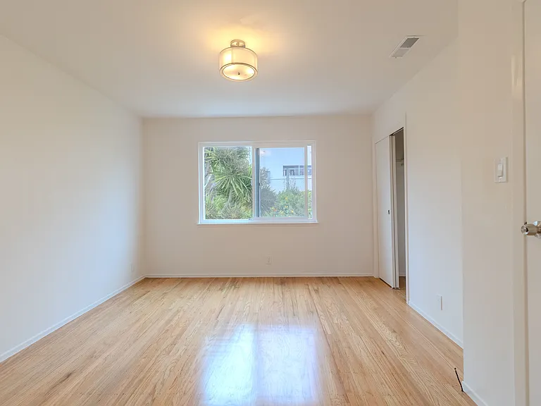 1322 Southgate Ave #2 — Photo 16