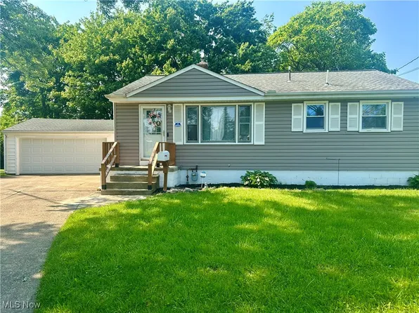 556 Moherman Ave, Youngstown, OH 44509