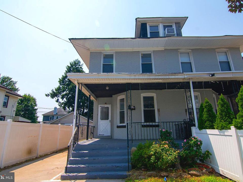 1st image of 219 Park Ln
