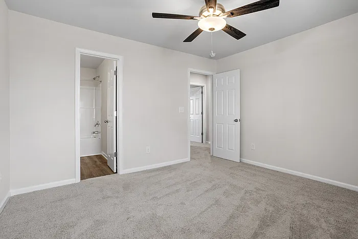 2 bed, 2.5 bath, 1033 sqft, $1,450 — Photo 2