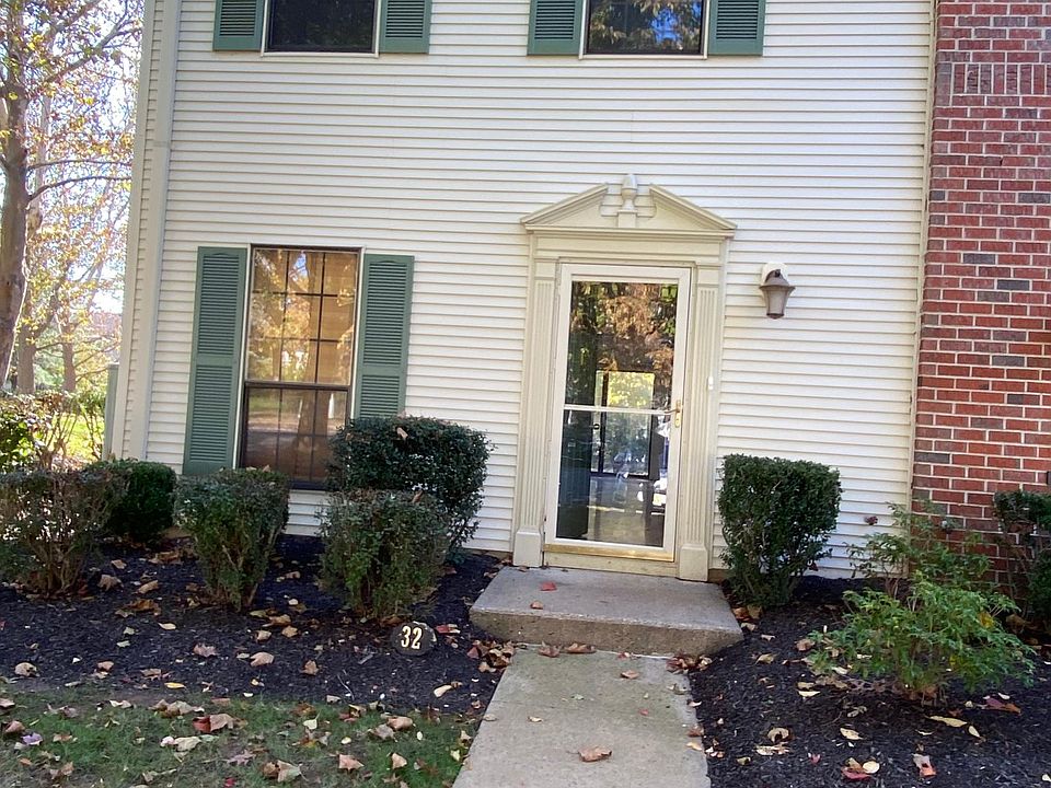 32 Woodward - Entrance