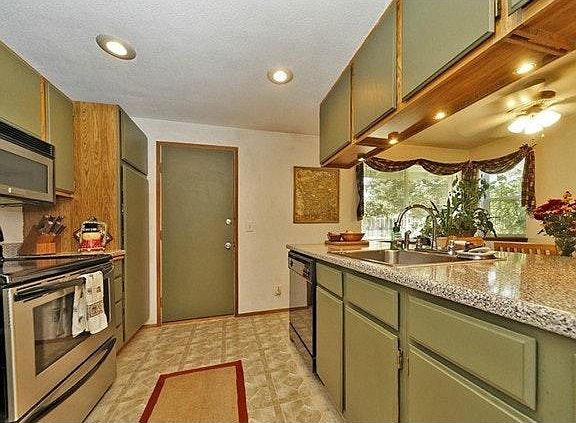 3rd image of 257 SE Croston Ln Unit B