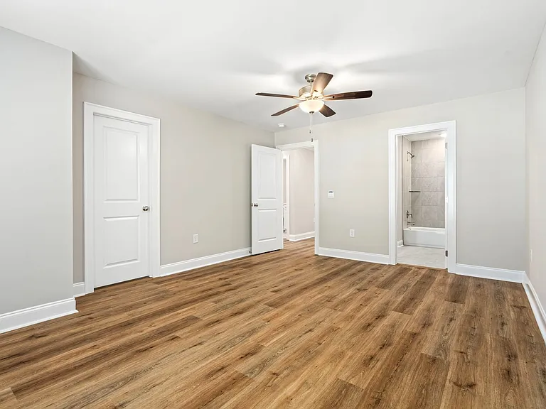 917 Winston Ct — Photo 22