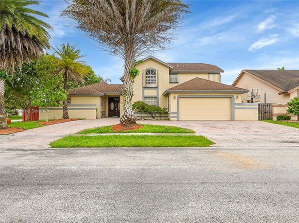 900 SW 150th Ave