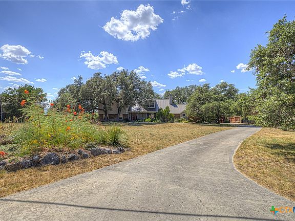 4th image of 544 Military Dr
