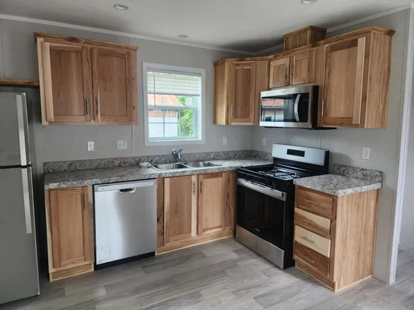 9 Walnut Street, Hartford, VT 05088