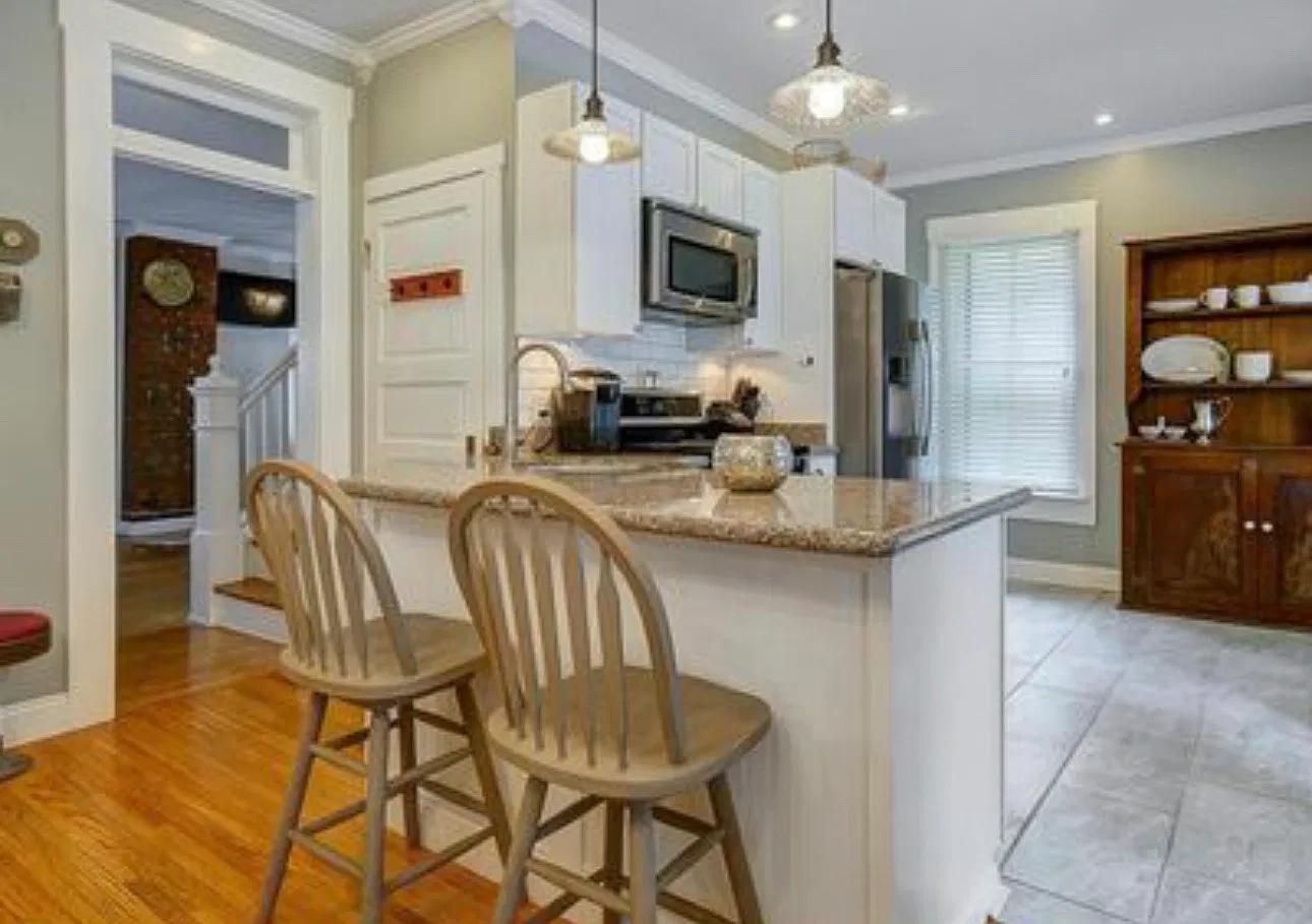 2 bed, 1742 sqft, $2,800 — Photo 4