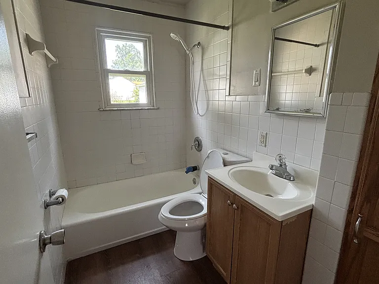 1548 Thalia Ave — Photo 5