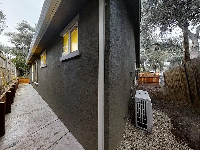 8404 Ascolano Ave — Photo 5