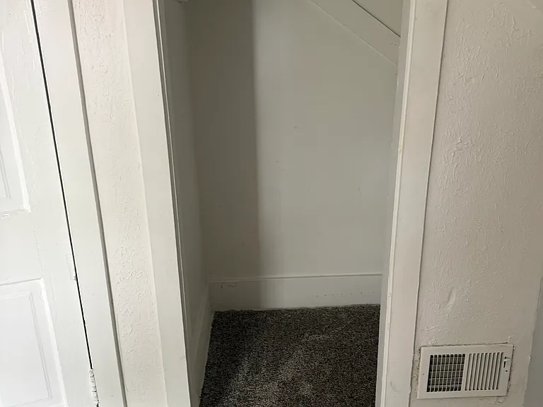 203 S 3rd Ave — Photo 12